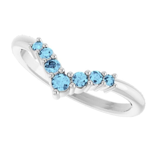 14K White Natural Aquamarine Graduated V Ring - Image 2